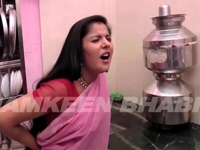 Xxxvideo Hindi सेक्सी नौकरानी की हाथ बाँध के जबरदस्त चोदा वीडियो